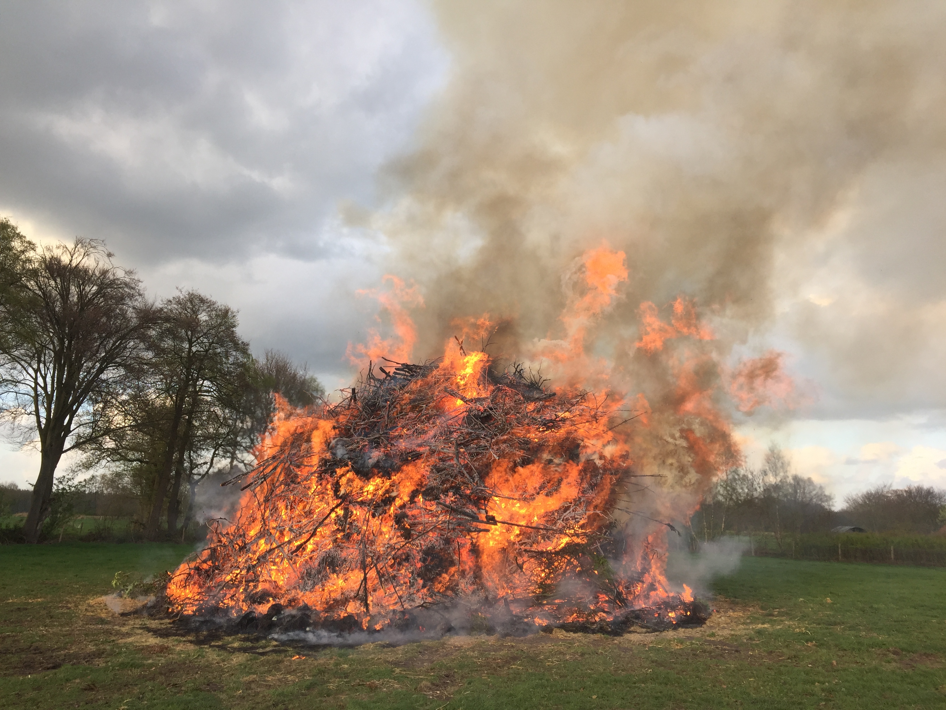 Osterfeuer 2017 – An alter Tradition festhalten